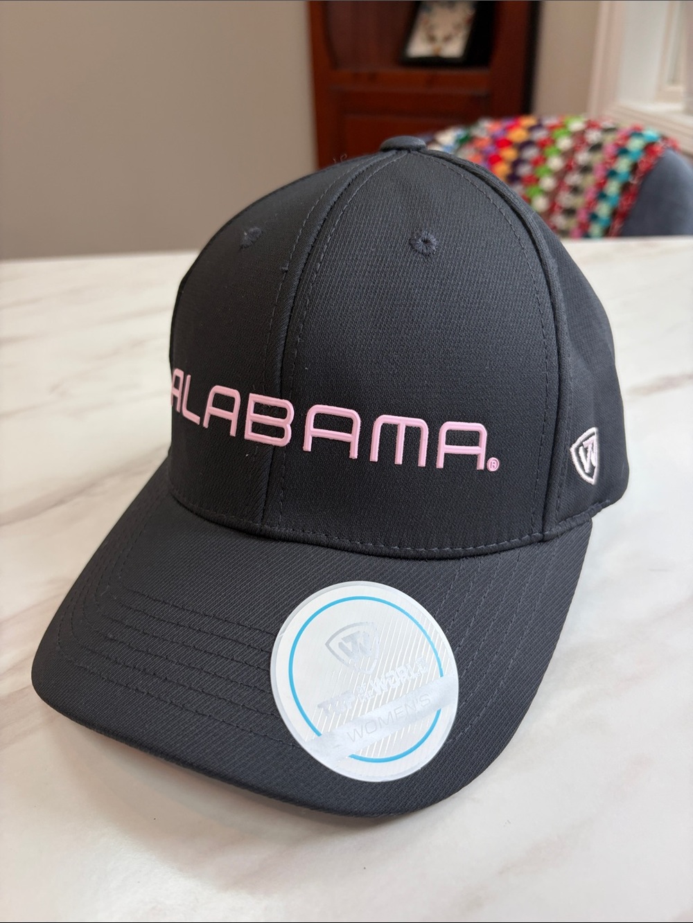 University Alabama Cap Top of the World women’s adjustable hat black pink